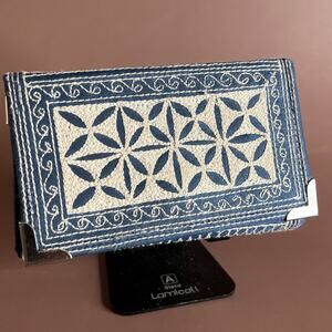 Laga Wallet-Small Fold-Blue White Embroidery – Vegan Handmade – 5.5×3 – Preowned